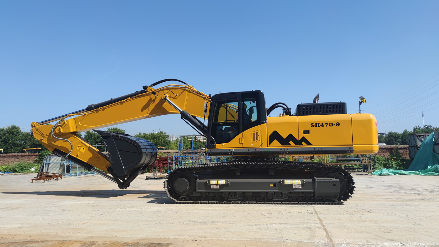 SH470 Escavadeira Grande