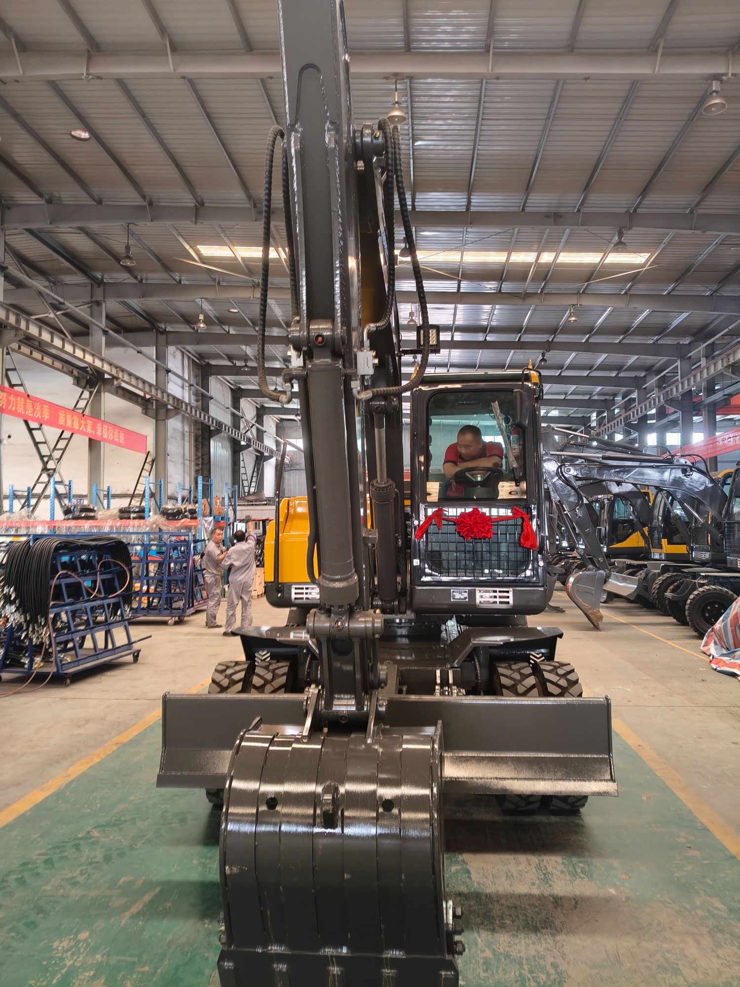 PW75 Escavadeira de rodas