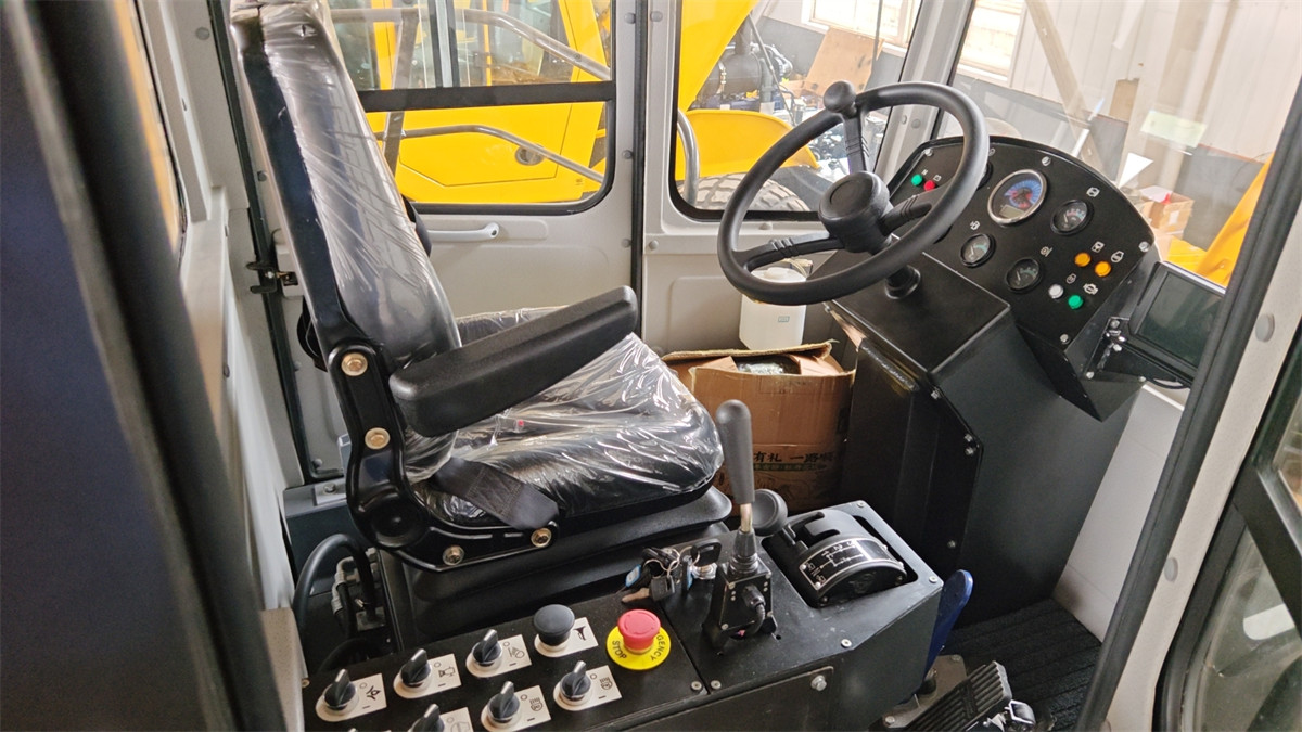 Cabine do compactador de lixo