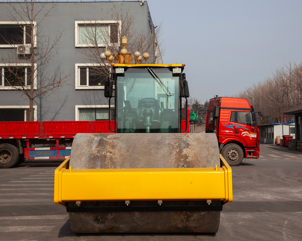  rolo compactador Weichai 131HP