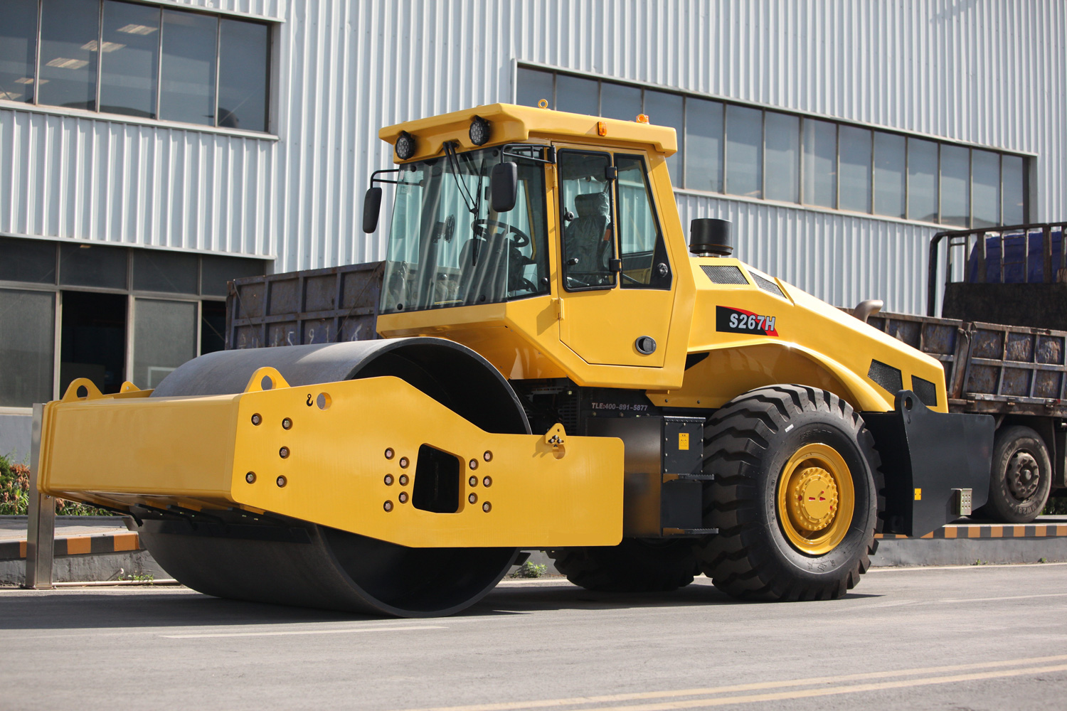 S267H Rolo compactador vibratório de tambor único